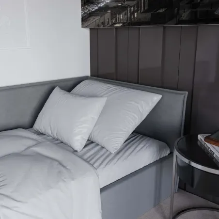 Lova Kamilė, kairinė